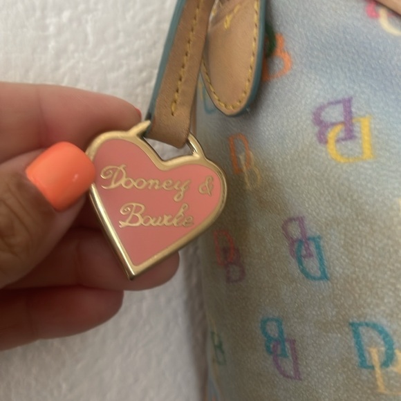 Dooney & Bourke Blue Tan Shoulder Bag with Monogram Pattern Barrel Vintage Y2K - Picture 5 of 11